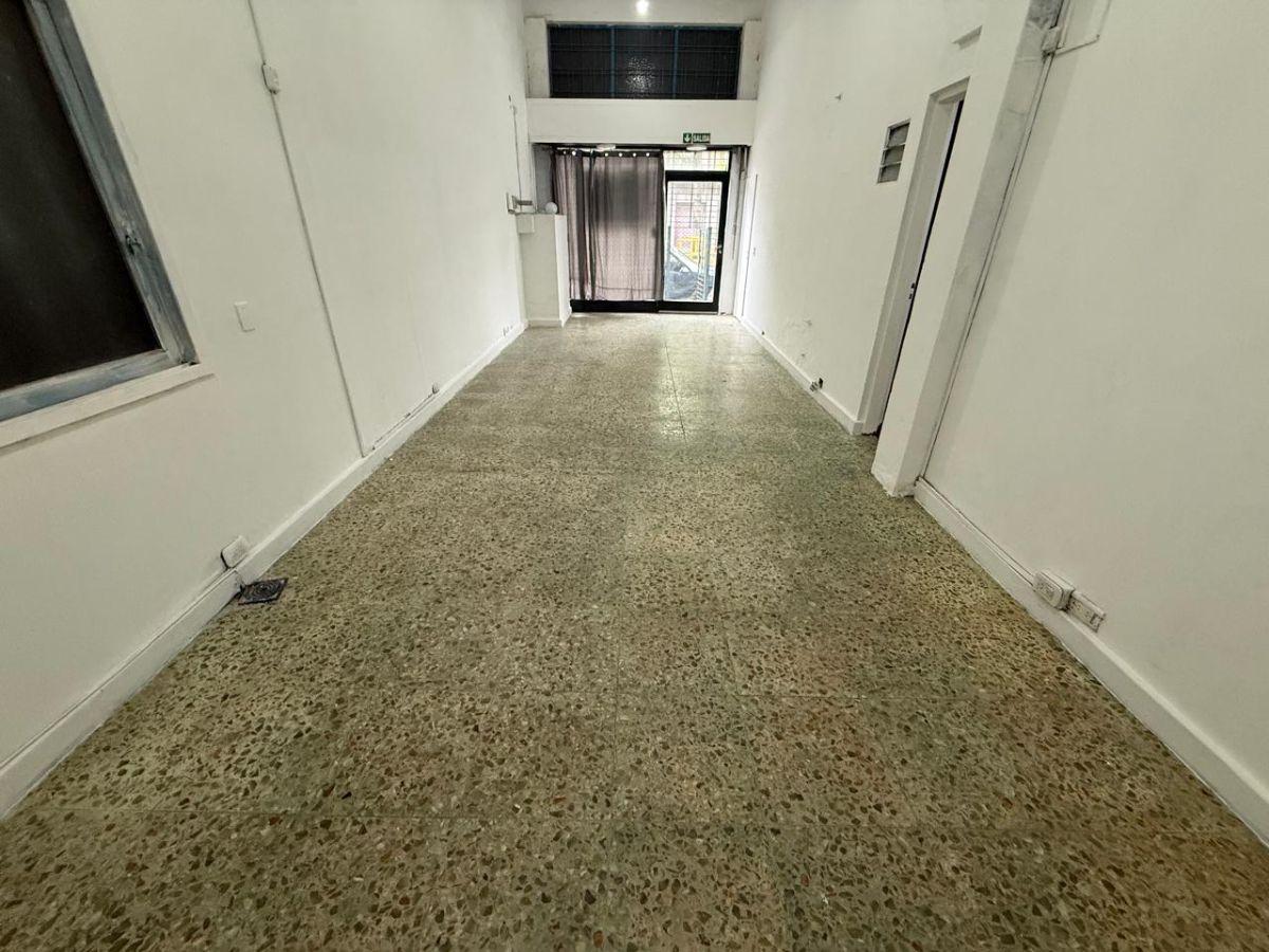 Foto de Alquiler | Local Comercial - Parque Avellaneda, imagen 3