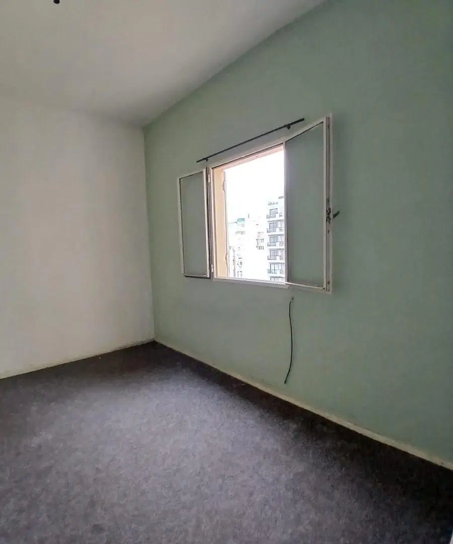 Departamento dos ambientes amplios. 4