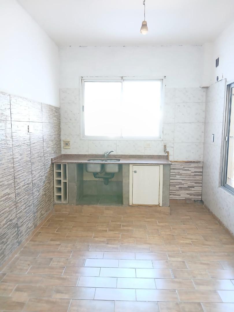 Foto de ALQUILER - PH 2 ambientes - Tapiales, imagen 4