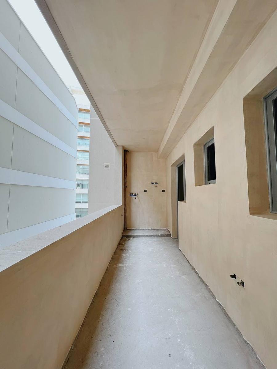 Piso - a m de Av Alem - 180 m 5