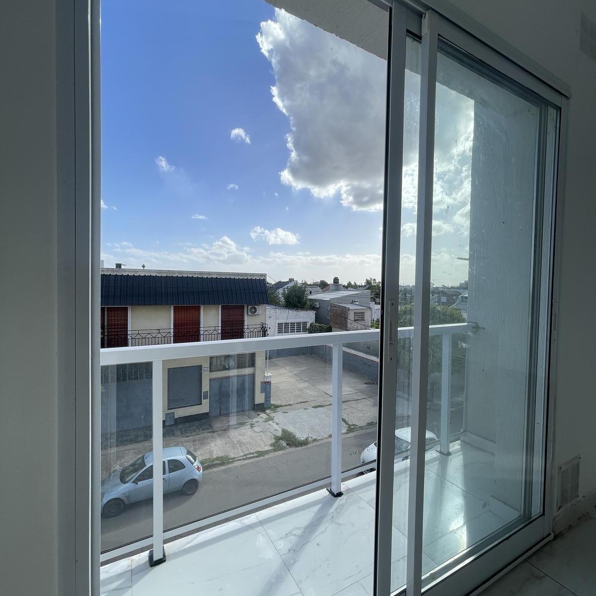 2 D - Cocina Separada - Radiadores - Dvh 3
