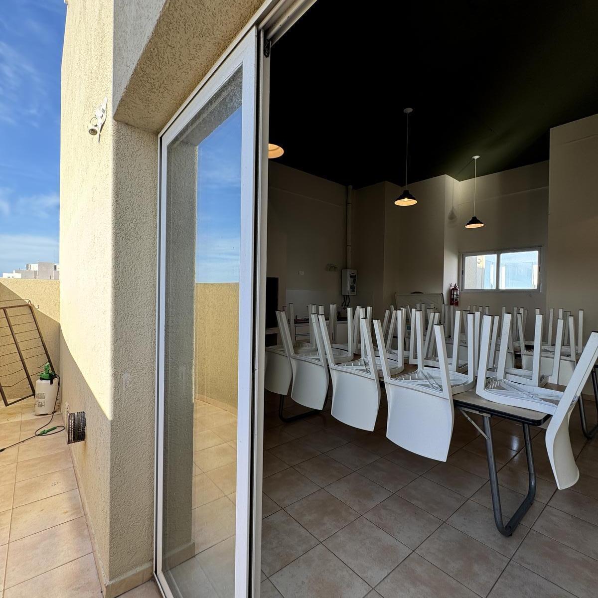 Suite Frente Al Mar - 3d - 2 B - 90 m - Cochera. Pileta 3