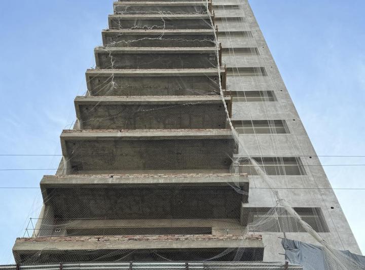 Piso  - A mts de Av. Alem - 180 mts - 2 Cocheras 5