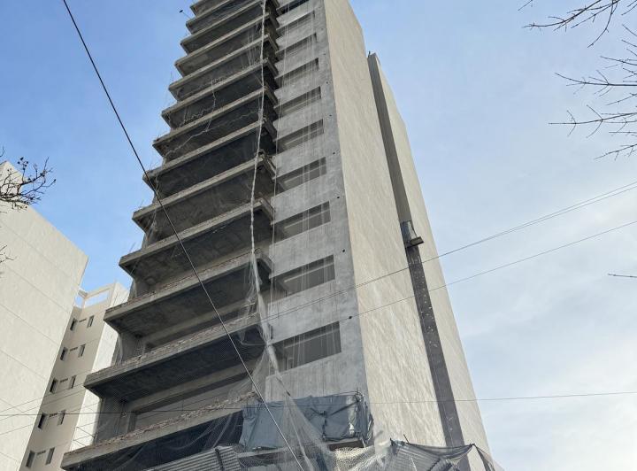 Piso  - A mts de Av. Alem - 180 mts - 2 Cocheras 2