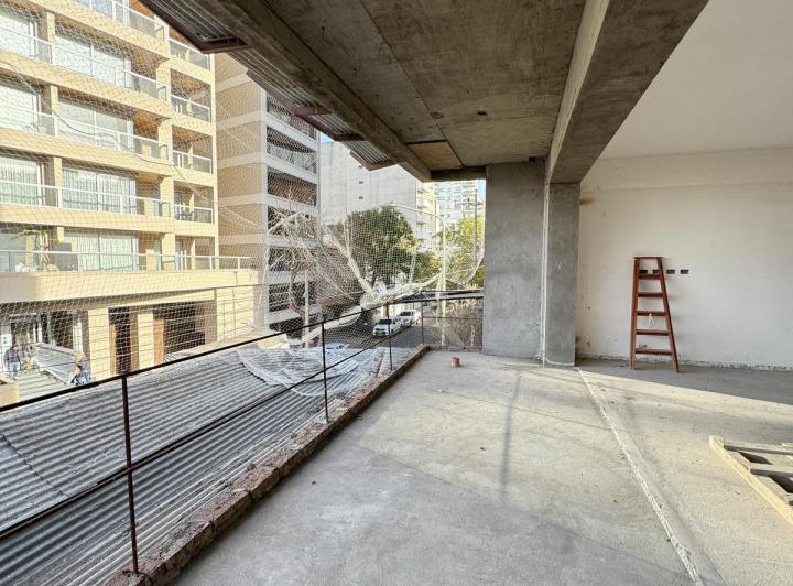 Piso  - A mts de Av. Alem - 180 mts - 2 Cocheras 3