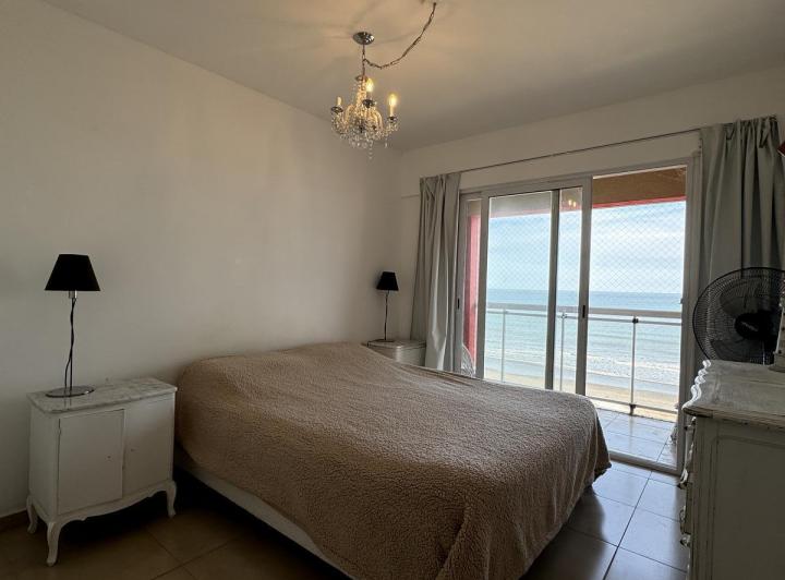 Suite frente al MAR - 3D - 2 B - 90 mts - Cochera . Pileta 1