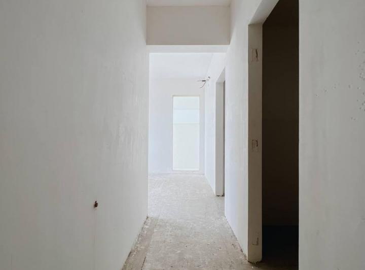Piso  - A mts de Av. Alem - 180 mts - 3