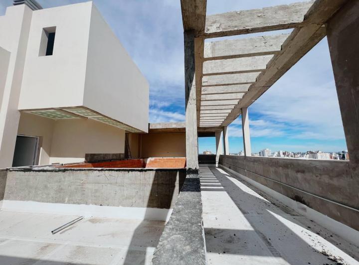 Piso  - A mts de Av. Alem - 180 mts - 2