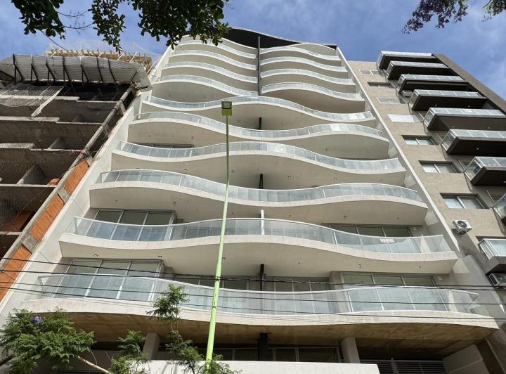 3 dormitorios  - Balcon aterrazado- Doble cochera - Categoria 5