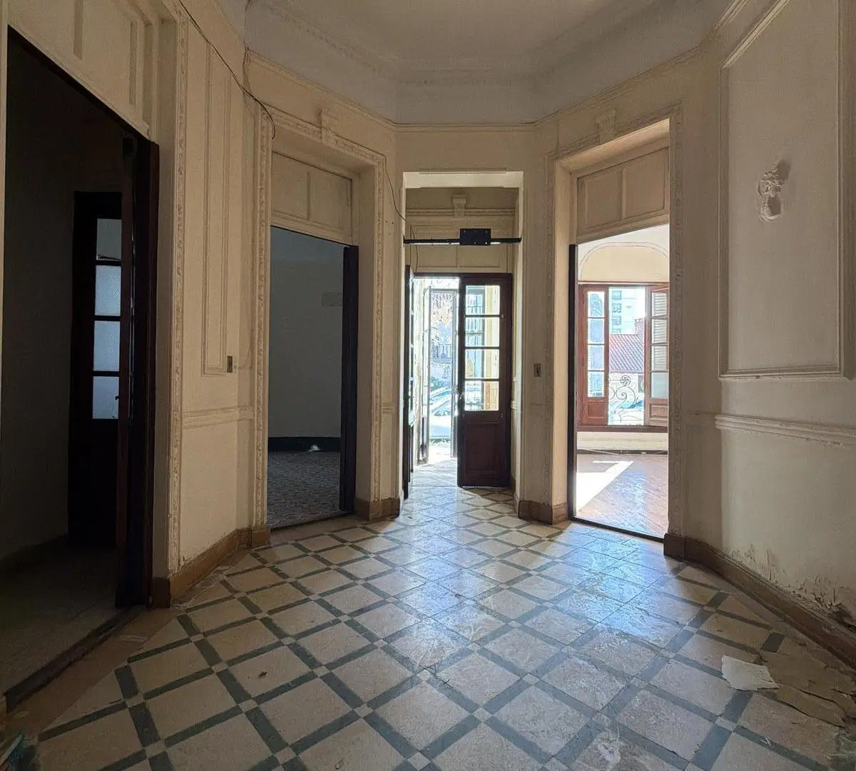 Casona a reciclar - Excelente ubicación comercial 8