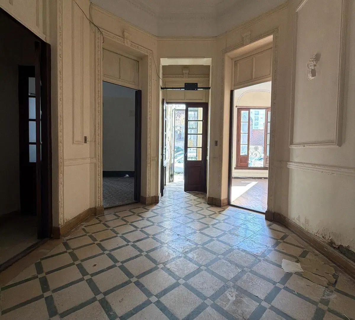 Casona a reciclar - Excelente ubicación comercial 3