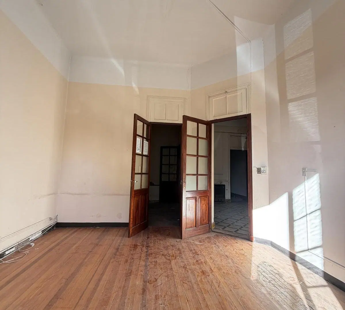 Casona a reciclar - Excelente ubicación comercial 2