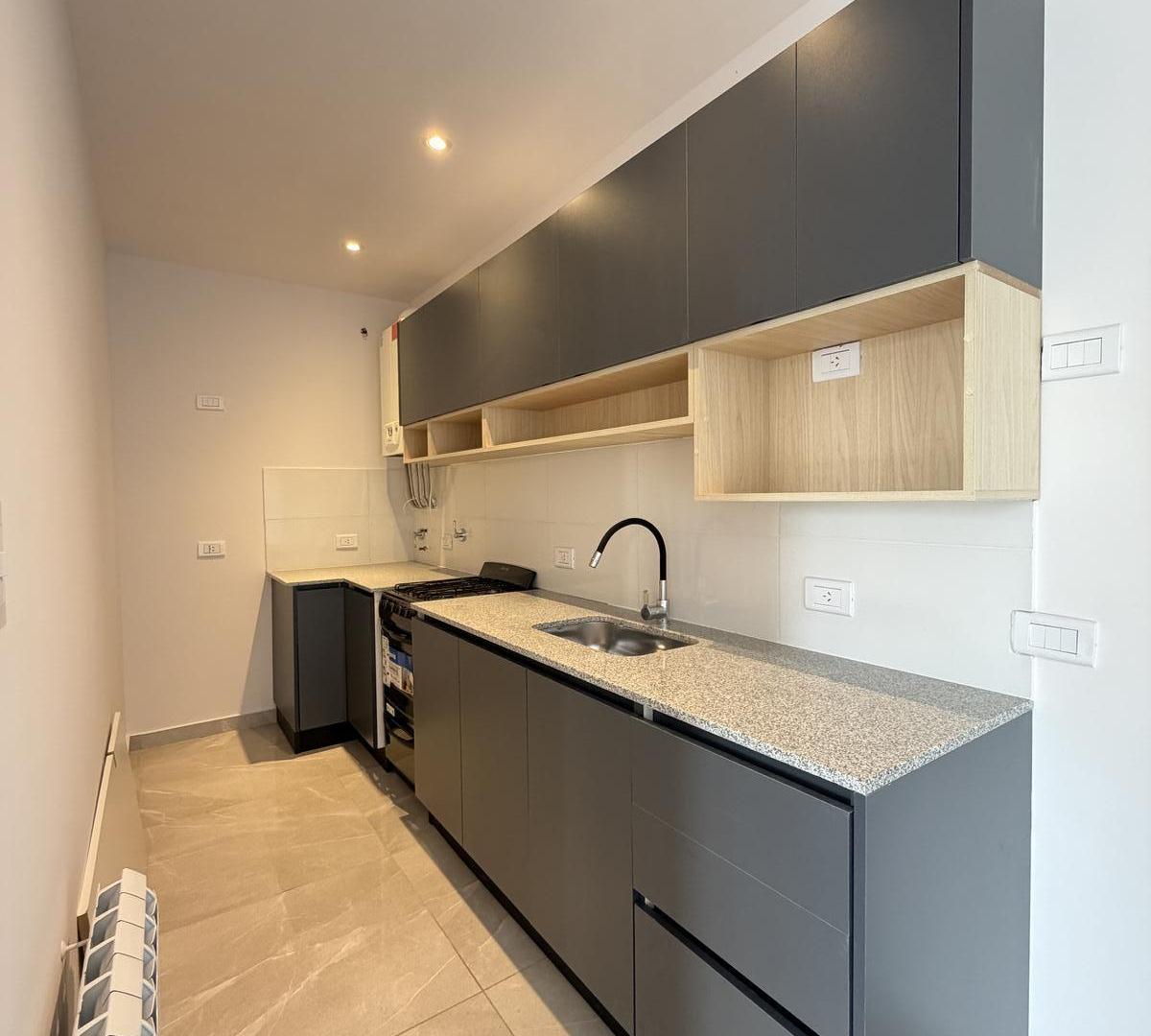 Foto de 45 mts - 1 D - Radiadores - DVH - Balcon - Cochera - Terraza -, imagen 2