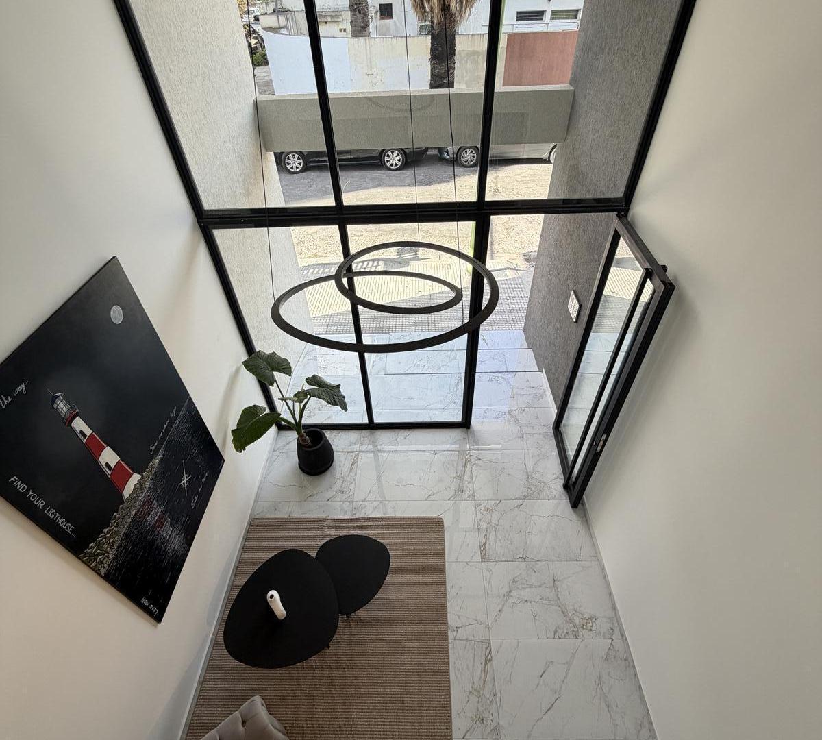 Foto de 45 mts - 1 D - Radiadores - DVH - Balcon - Cochera - Terraza -, imagen 1