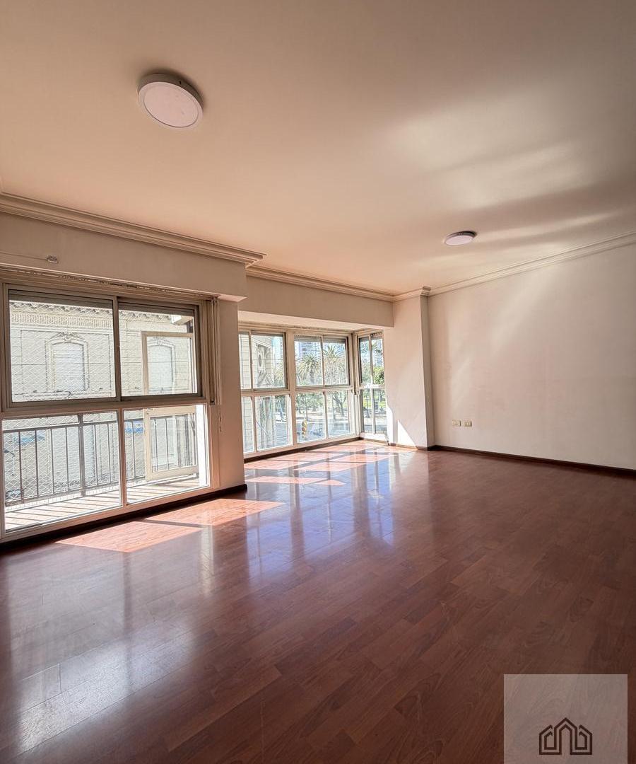 Foto de Microcentro - Semipiso - 3 D - 105 mts - Opción cochera - Oportunidad -, imagen 5