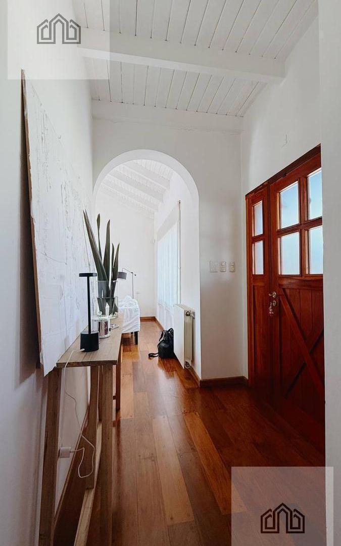 Foto de 3 dorm - 287 mts cub - 1100 mts Lote - Quincho - Pileta, imagen 4