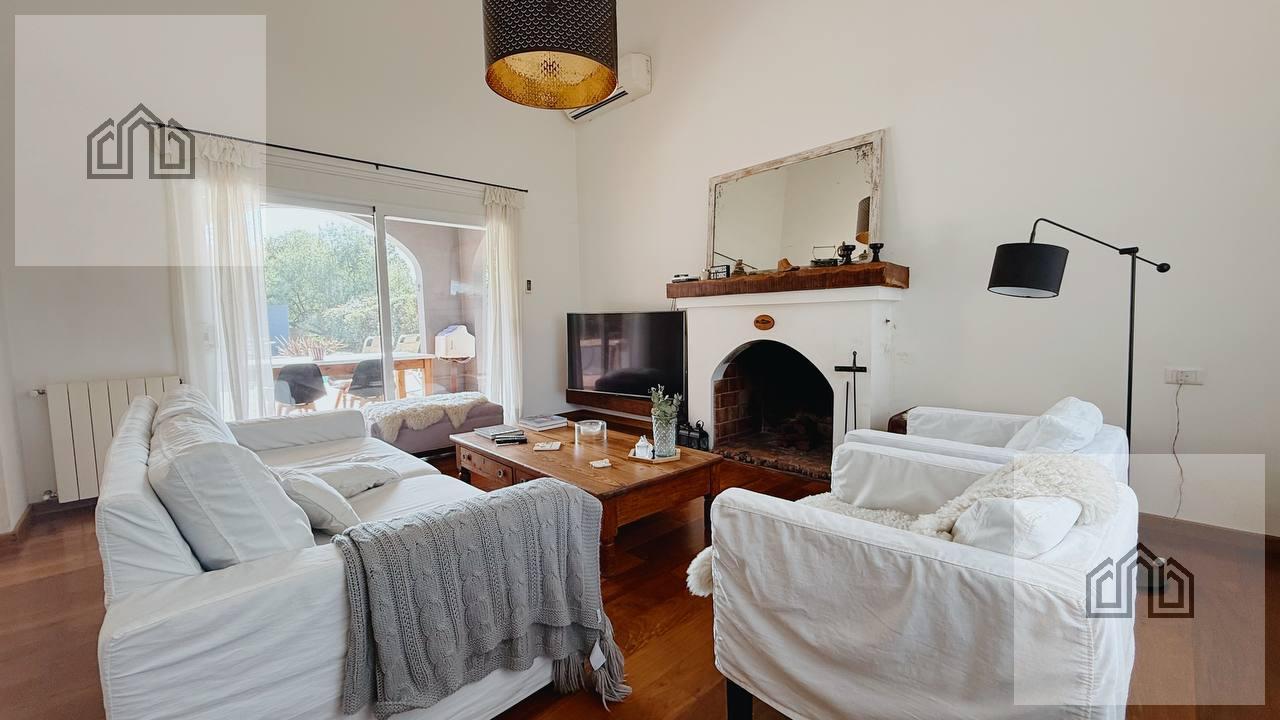 Foto de 3 dorm - 287 mts cub - 1100 mts Lote - Quincho - Pileta, imagen 5