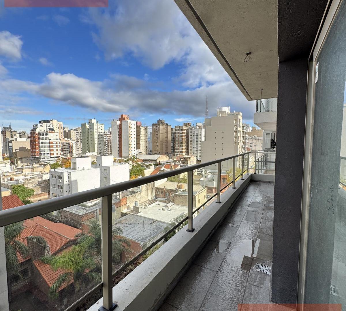Foto de 4 Ambientes - 1 D - Balcon - Cochera semicubierta - Categoria -, imagen 4