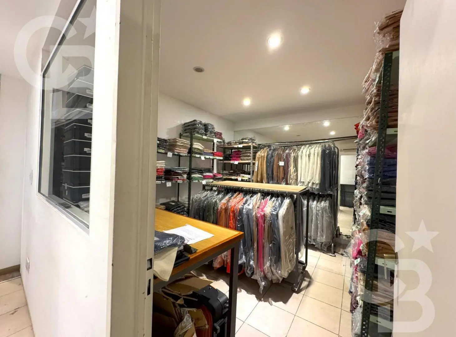 Local Comercial con Deposito sobre Av. Callao 270 m2 totales 3