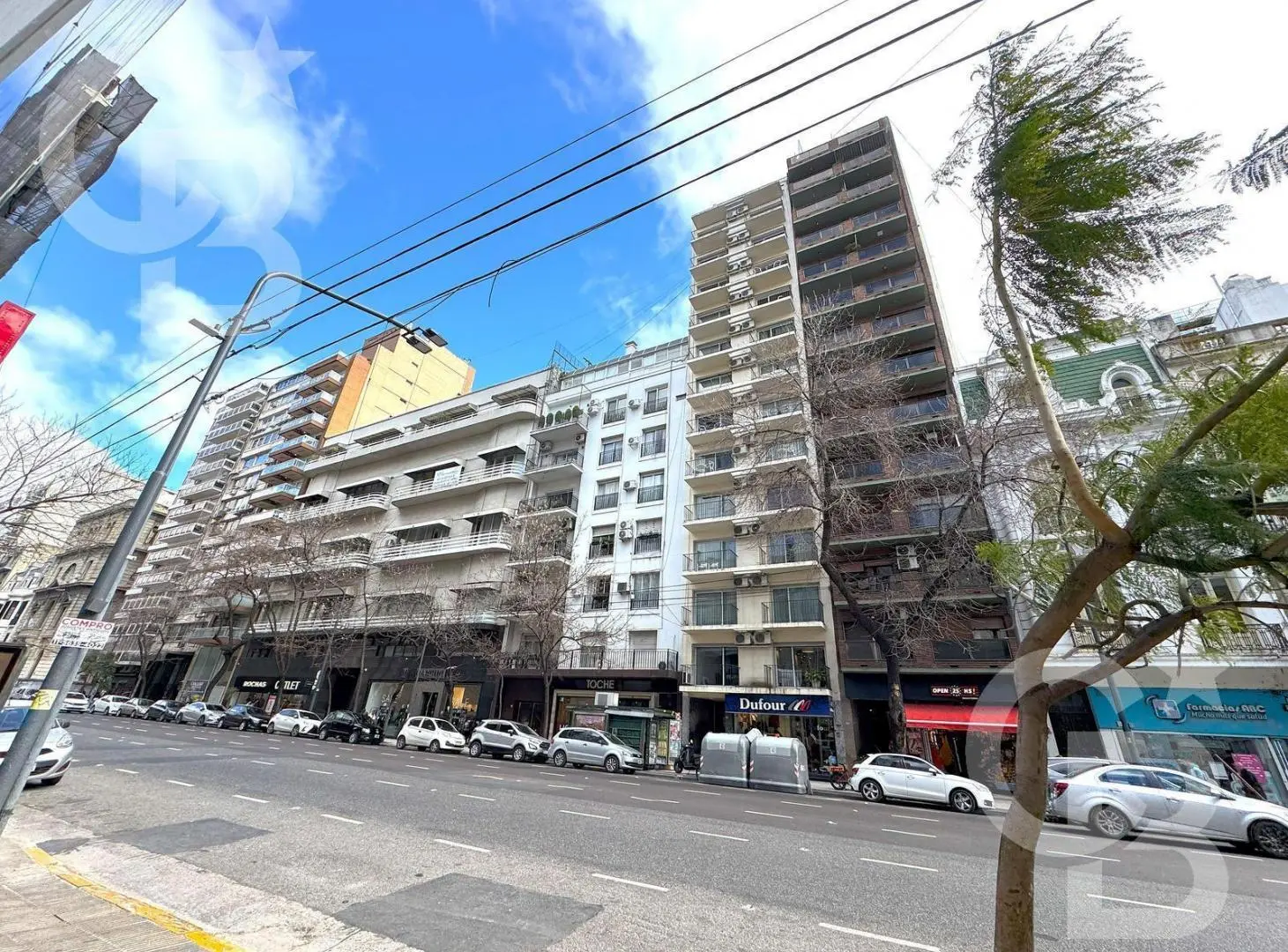 Local Comercial con Deposito sobre Av. Callao 270 m2 totales 5