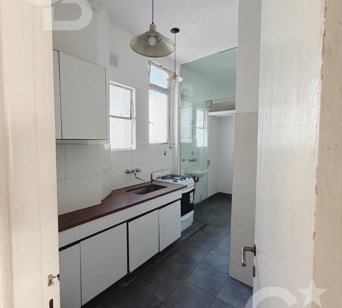 Foto de Alquiler Departamento en Recoleta 2 Ambientes Piso Alto, imagen 3