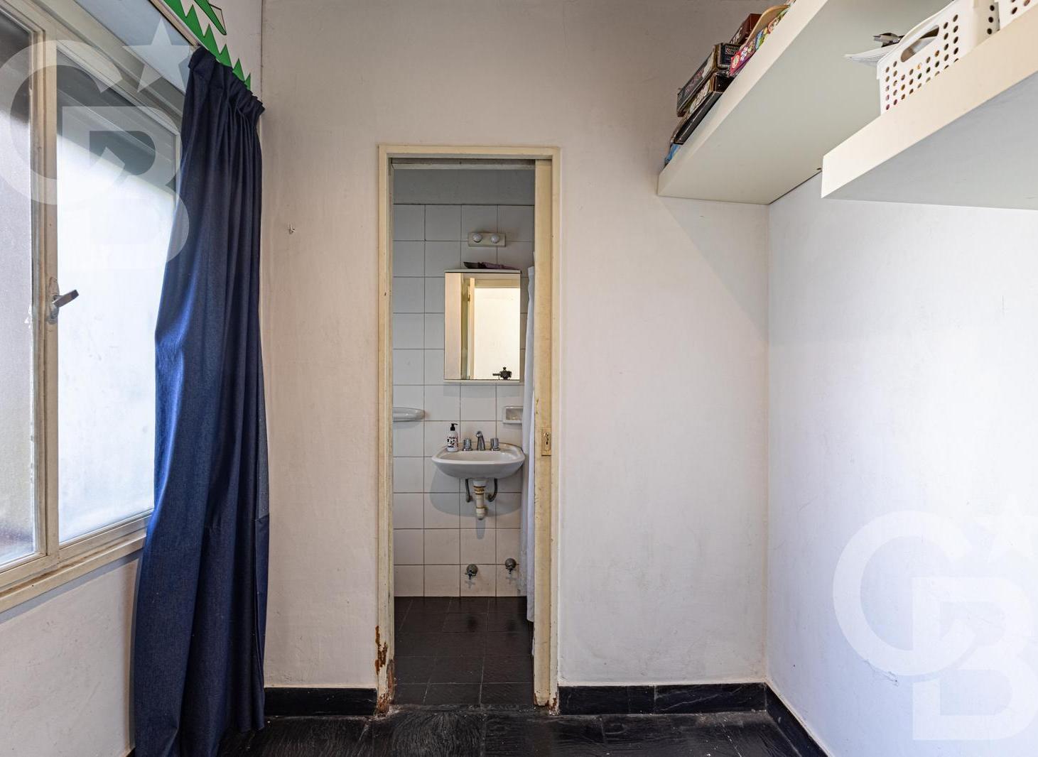 Foto de Venta Casa en Vicente López - 5 dormitorios - Jardin - Pileta, imagen 5