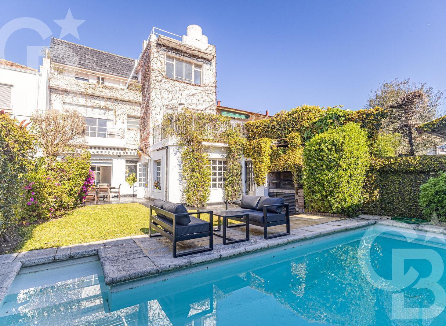 Foto de Venta Casa en Vicente López - 5 dormitorios - Jardin - Pileta, imagen 1