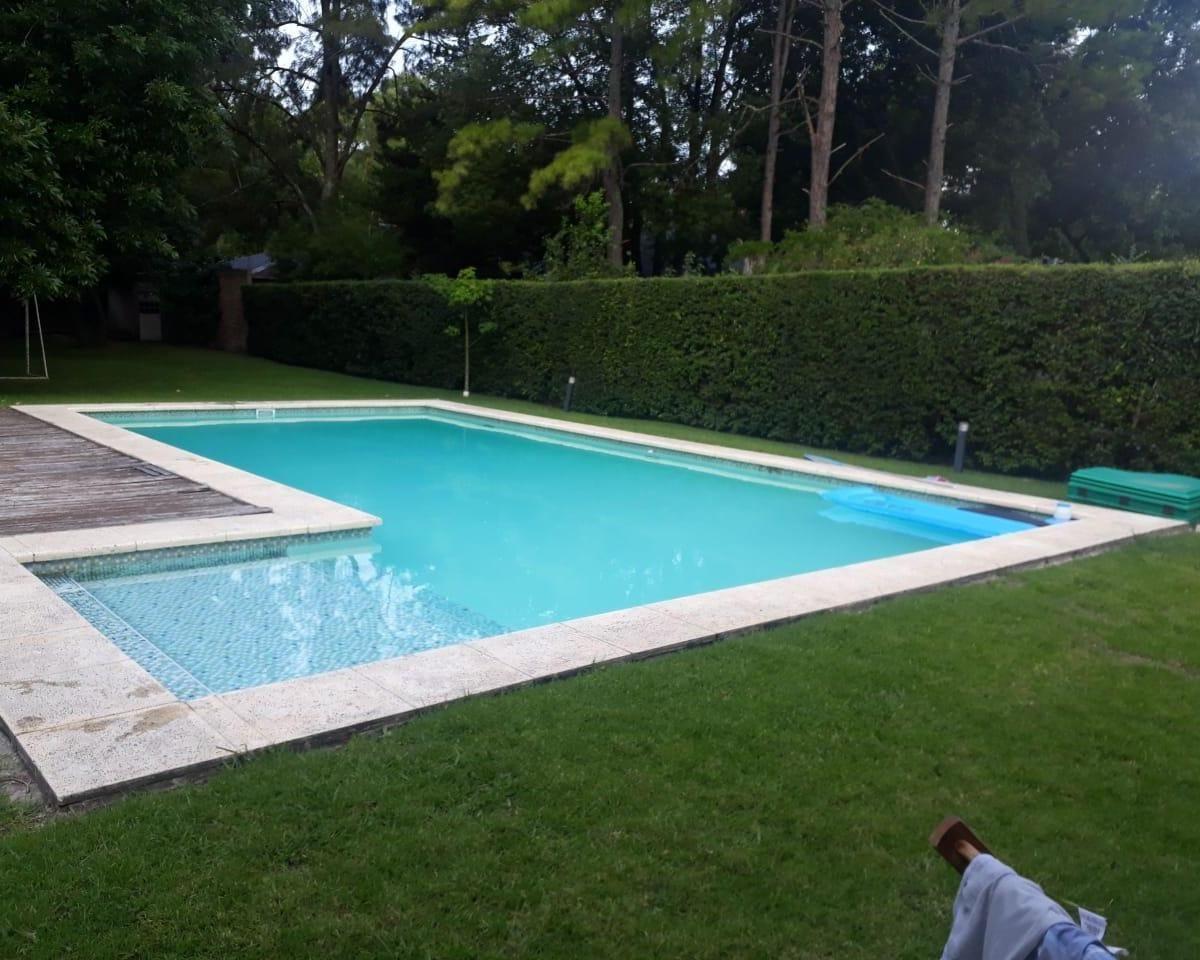 Barrio San Juan Casa 4 Amb. con Gran Parque y Piscina 4