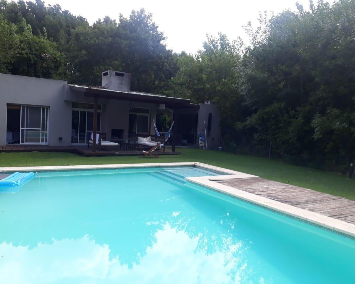 Barrio San Juan Casa 4 Amb. con Gran Parque y Piscina 3