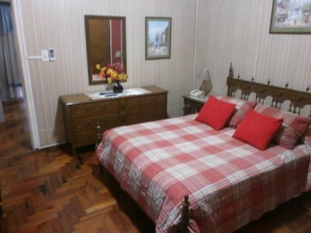 T/casa 3 Amb. Muy Grandes y con Entrada Independiente 2
