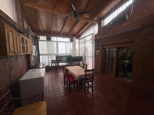 Casa 5 Ambientes. | French 126 4