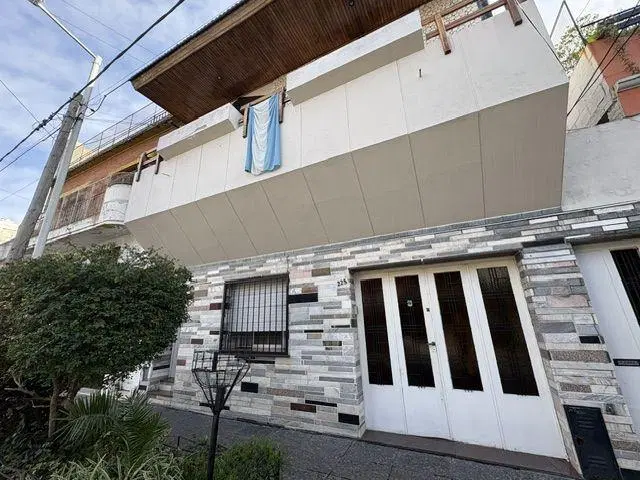 Departamento 4 ambientes. | Alberdi 225 5