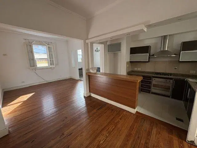 Departamento 4 ambientes. | Avenida Mitre 880 2