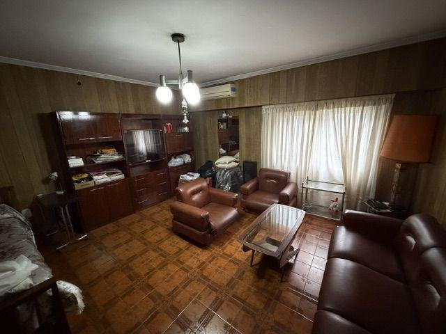 Foto de Casa 6 ambientes 3 dormitorios. | Avenida Roca 1311, imagen 3