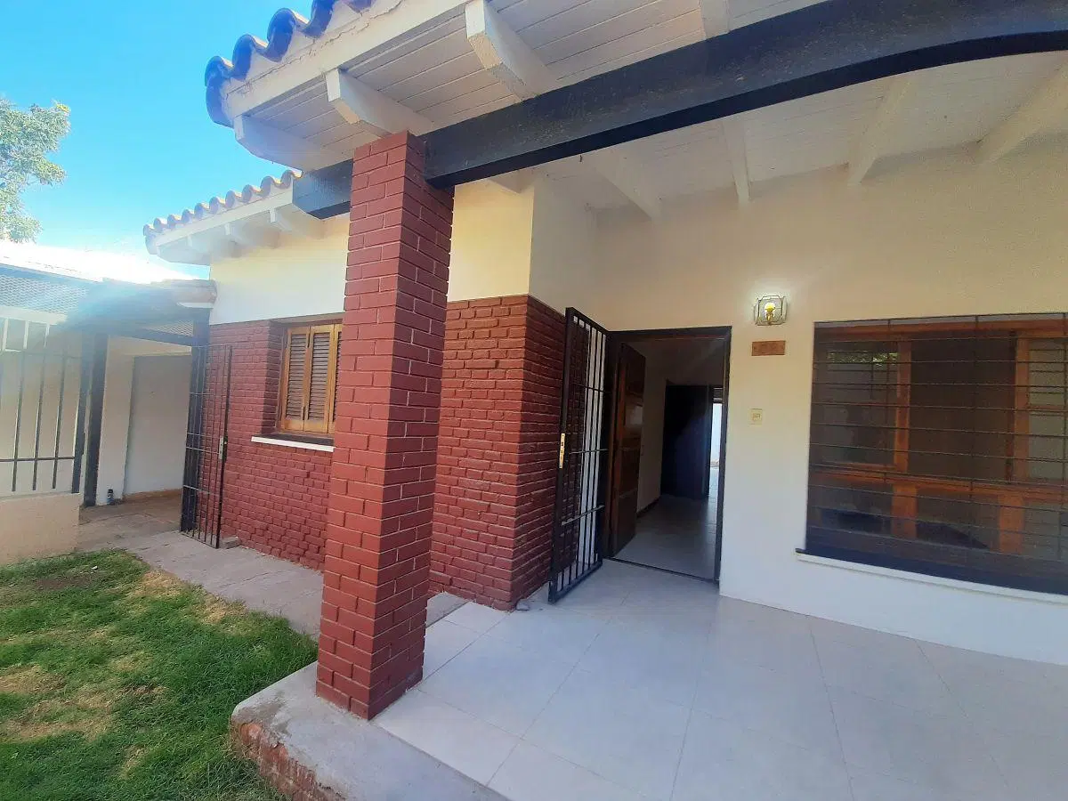 Hermosa casa en alquiler. Calle Estrada, Godoy Cruz, Mendoza 2