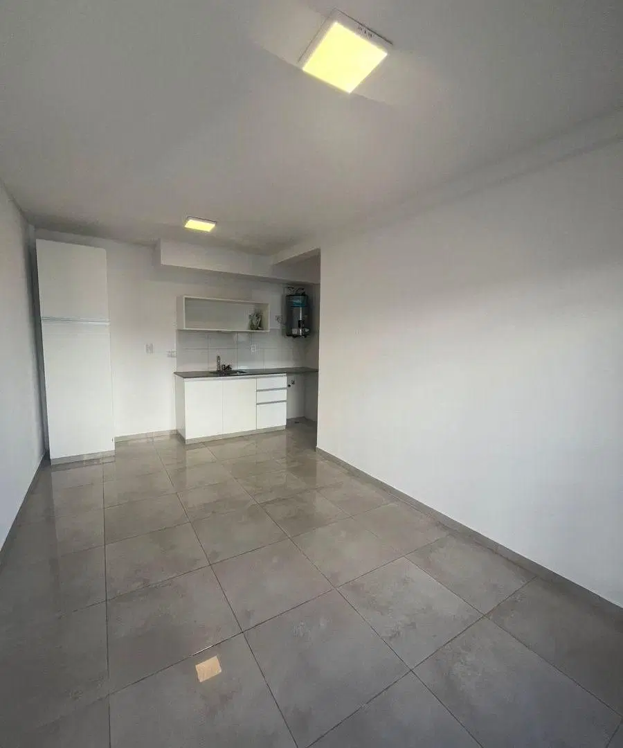 DEPARTAMENTO EN ALQUILER EN CALLE MARMOL Y PELLEGRINI, GODOY CRUZ. 5