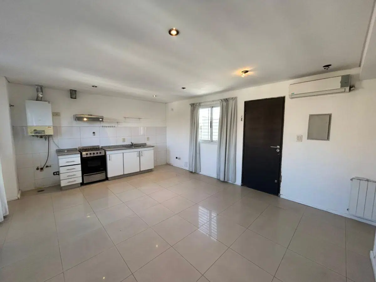 Departamento en alquiler. Calle Balcarce, Godoy Cruz. 4
