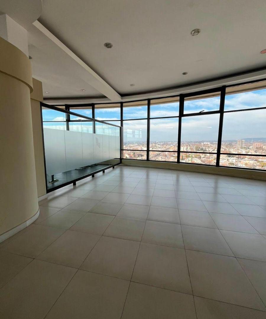 Foto de TORRES AGUSTINAS. AMPLIO DEPARTAMENTO EN VENTA., imagen 2