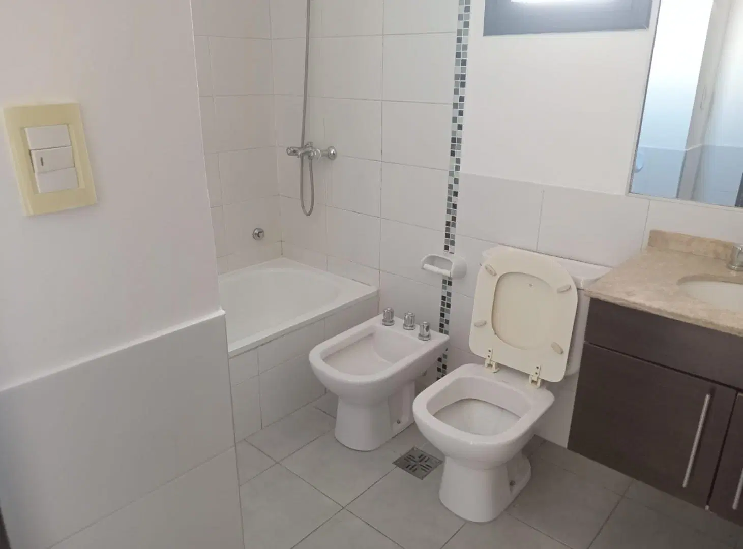 CATEGORIA - 1 DOR CON COCHERA- PISCINA 1
