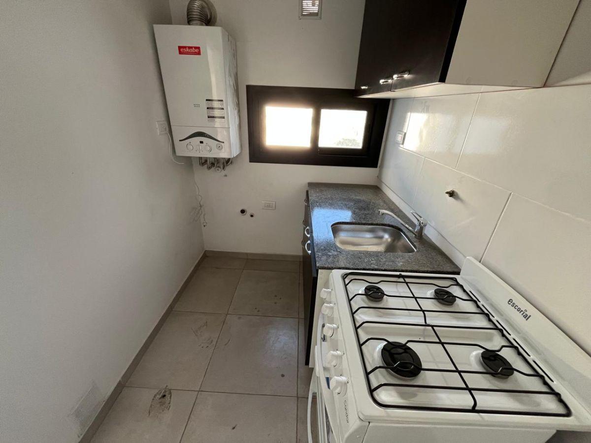 Foto de A ESTRENAR - COCINA SEPARADA-SOBRE 25 DE MAYO, imagen 4