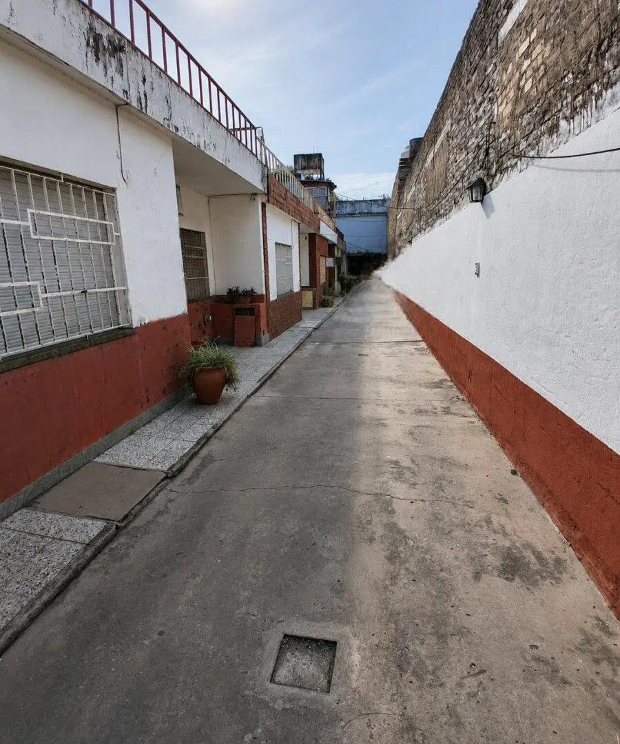 CASA DE PASILLO  2 DORMITOTIOS CON TERRAZA Y COCHERA - ARIJON 27 BIS 4