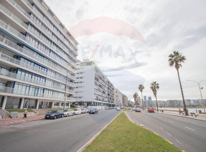 VENTA APARTAMENTO POCITOS RAMBLA, 4D, 3B, GARAJE 4