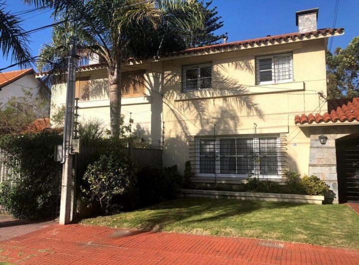 ALQUILER CASA CARRASCO SUR , IDEAL EMPRESAS 1