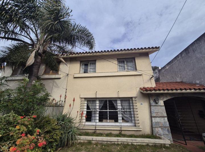 ALQUILER CASA CARRASCO SUR , IDEAL EMPRESAS 4