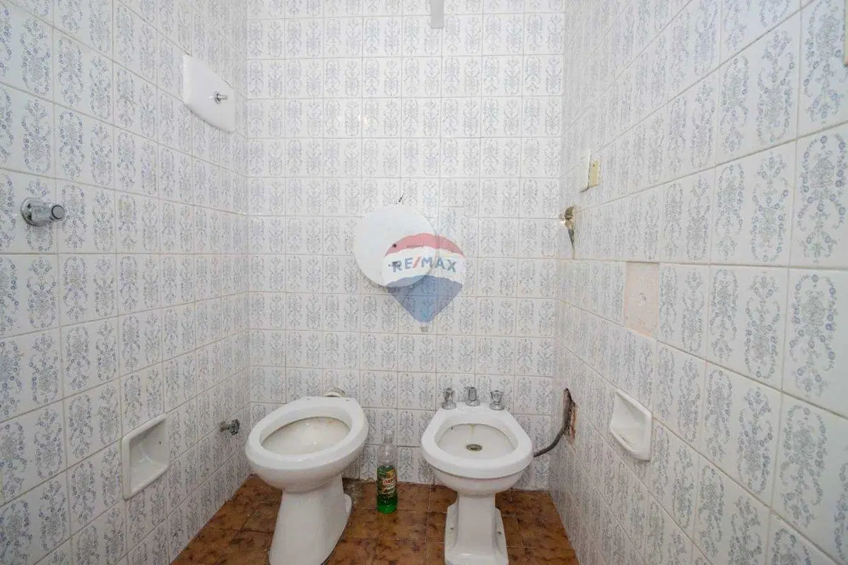 VENTA DE OFICINAS CON RENTA EN EL CENTRO PISO 10 5