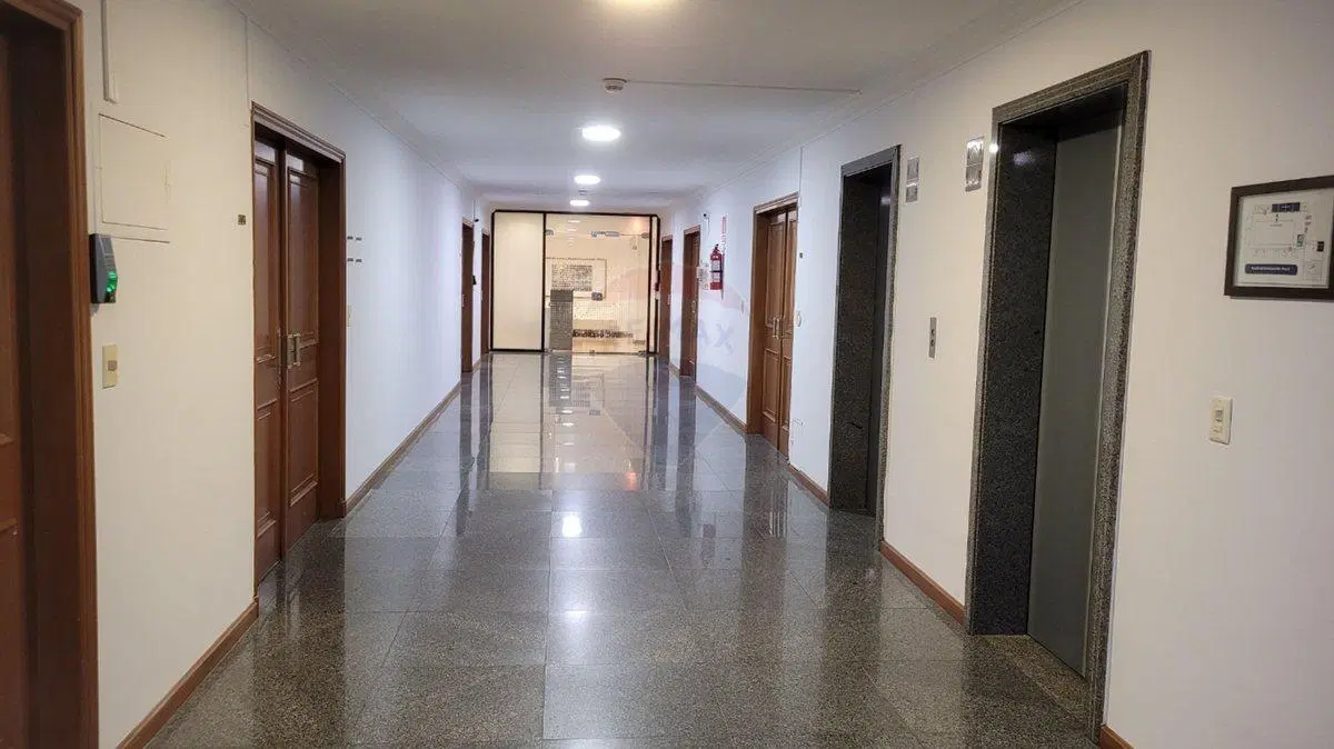 ALQUILER OFICINA CIUDAD VIEJA EDIFCIO PLAZA MAYOR 4