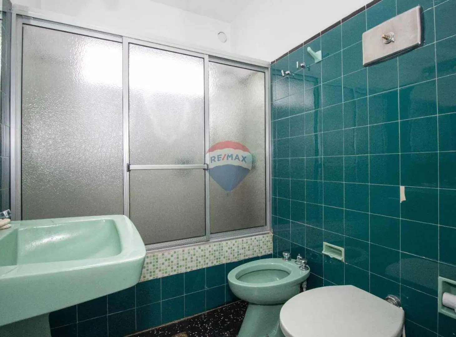 Venta gran casa en Buceo + 2 apartamentos. 3