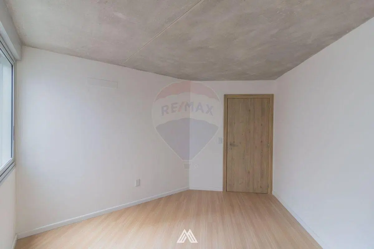 VENTA APTO 2 DORM 1 BAÑO PISCINA TRES CRUCES 2