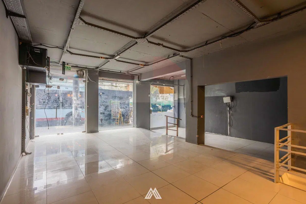 VENTA LOCAL COMERCIAL Y DEP. DOBLE ACCESO CORDON 3
