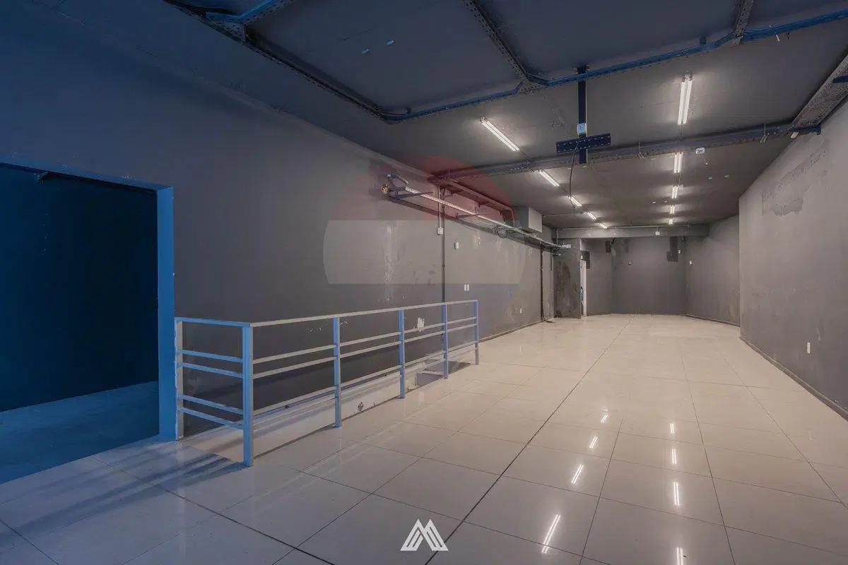 ALQUILER LOCAL COMERCIAL DOBLE ACCESO CORDON 4